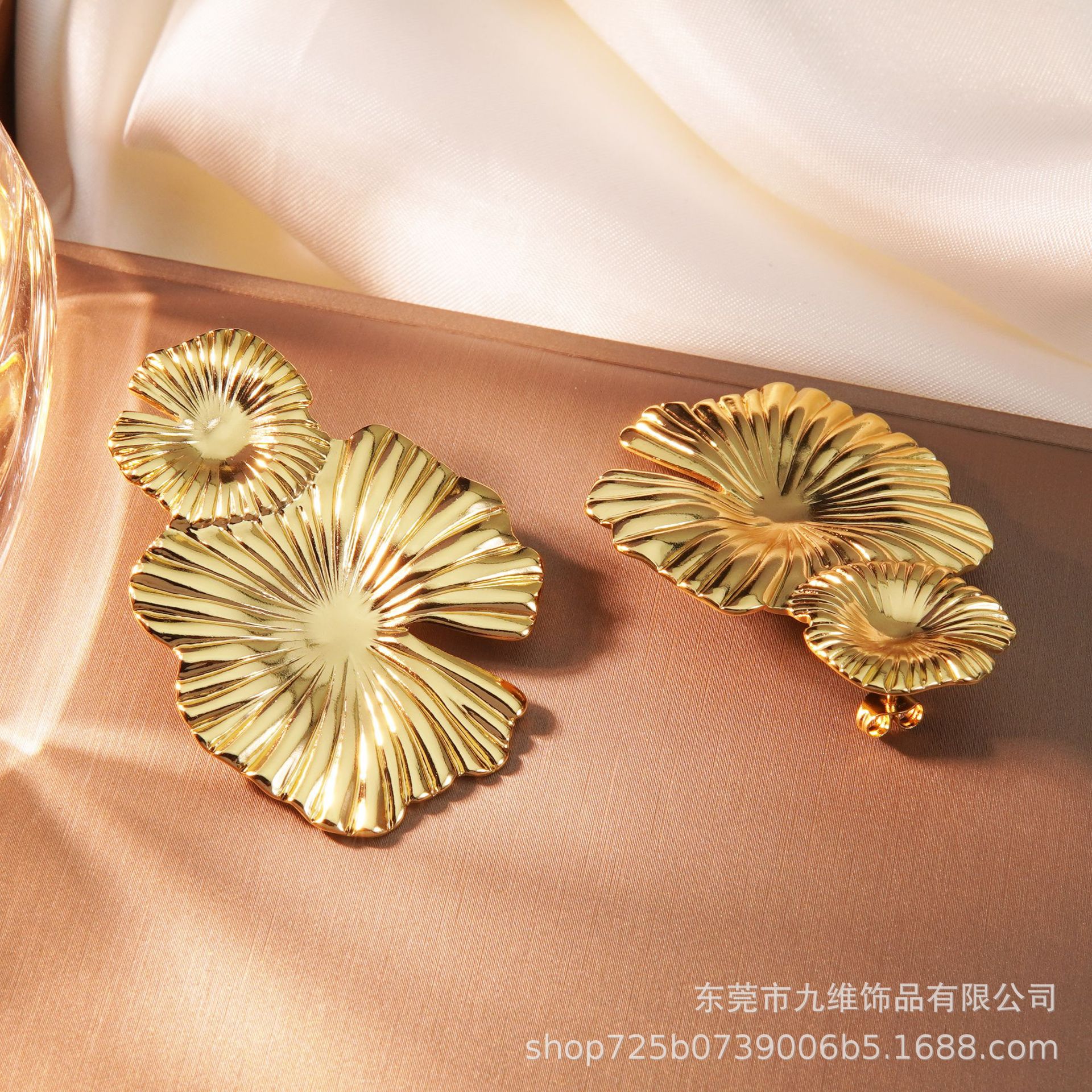 Wholesale Elegant Vintage Stainless Steel Earrings