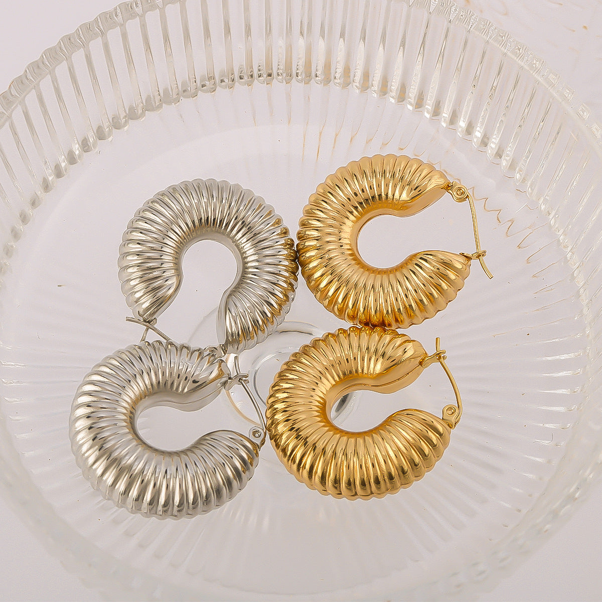 Wholesale Stainless Steel Gold Thread Hollow Earrings 18k Gold Plated Titanium Steel Earrings ACC-ES-Xiny010