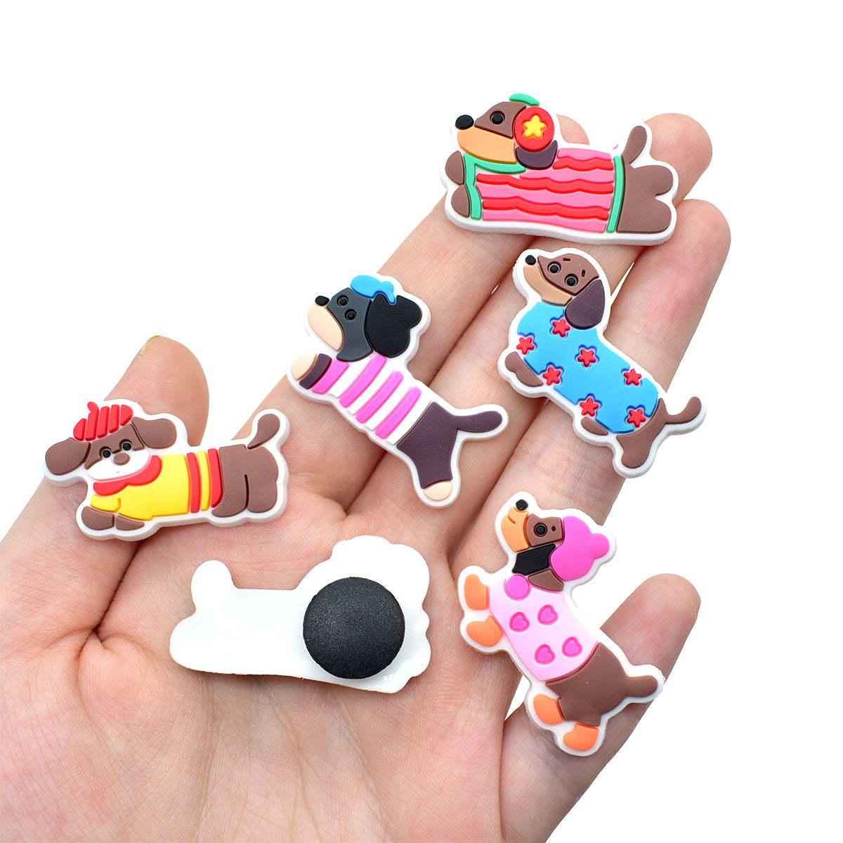 Wholesale   Random 100pcs Cartoon dachshund PVC Soft Rubber Shoe Buckle Decoration