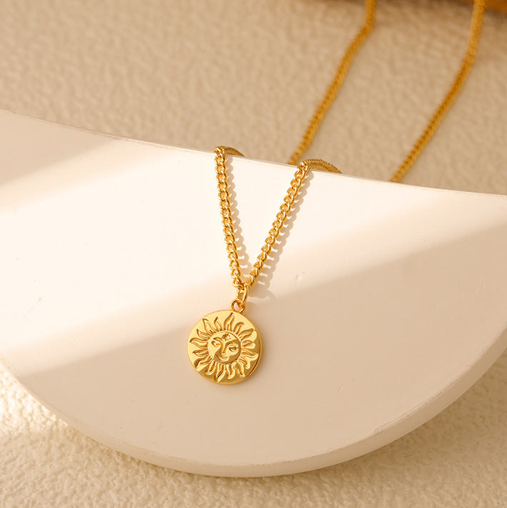 Wholesale Stainless steel  Sun Pendant Sun Star Hollow Color Zirconium Tarot Niche Fashion Necklace