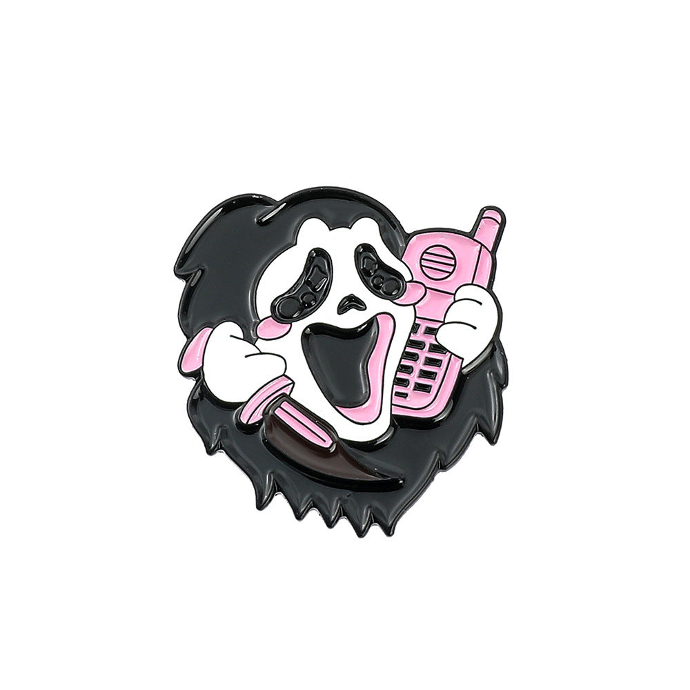 Wholesale Dark Wind skull series metal badge scream  thriller dagger brooch