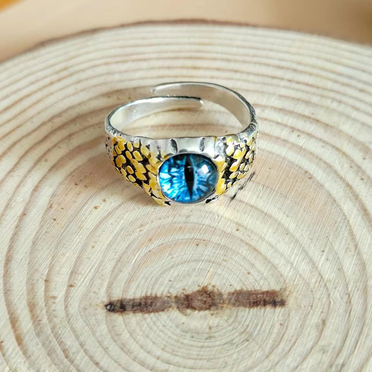 Wholesale Electroplated Metal Eye Ring Edgy Punk Devil Eye Design Jewelry Accessory for Men