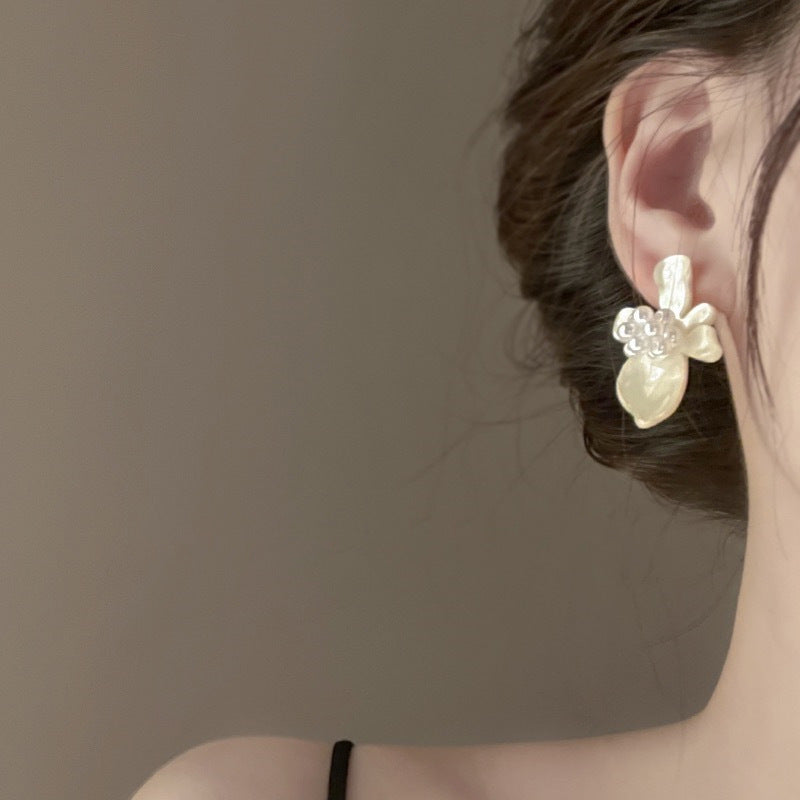Wholesale Alloy Vintage Pearl Flower  Earrings