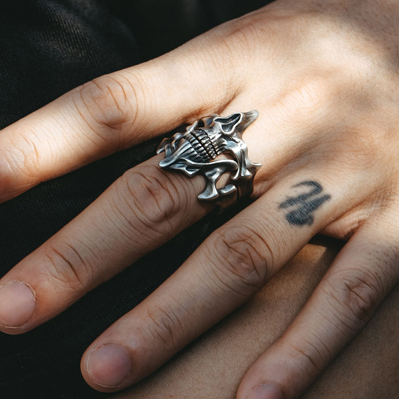 Wholesale Zinc Alloy Skull Ghost Face Ring,  Unisex Adjustable Opening,  Trendy Gothic Design,  Fashion Accessory for Resale