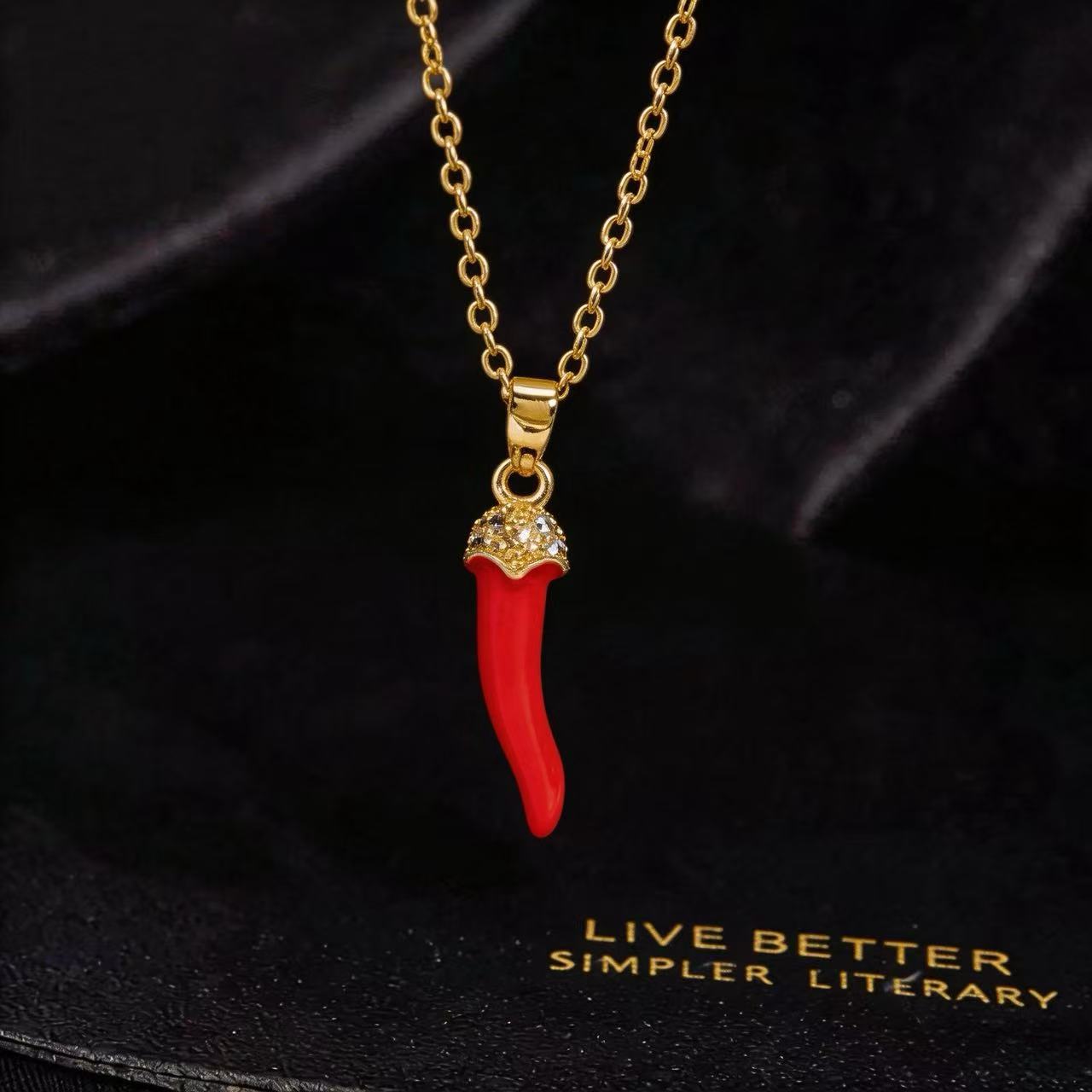Wholesale Retro Red Heart Pendant Necklace For Women Copper Zircon Long Chain Gift Fashion Accessory