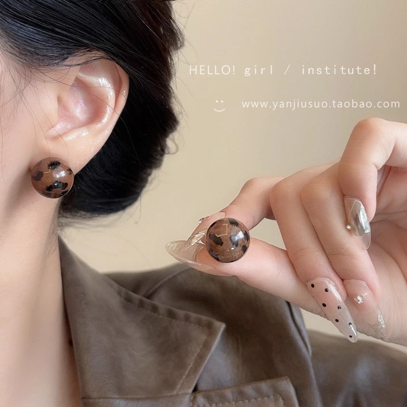 Wholesale Vintage Metallic Shiny Spherical Earrings