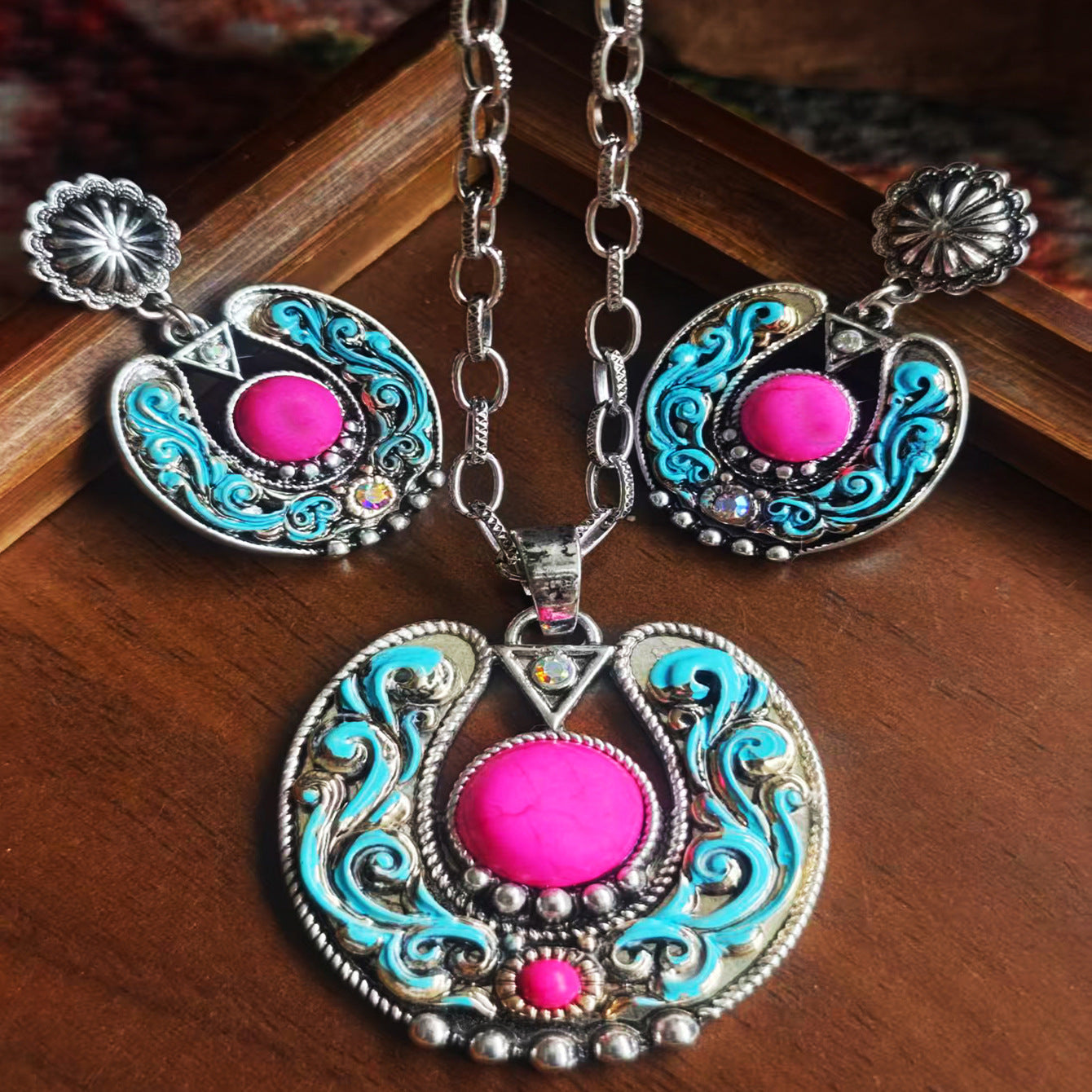 Wholesale Western-Style Exaggerated Turquoise Earrings and Necklace Set,  Zinc Alloy Electroplated Fashion Jewelry for Women