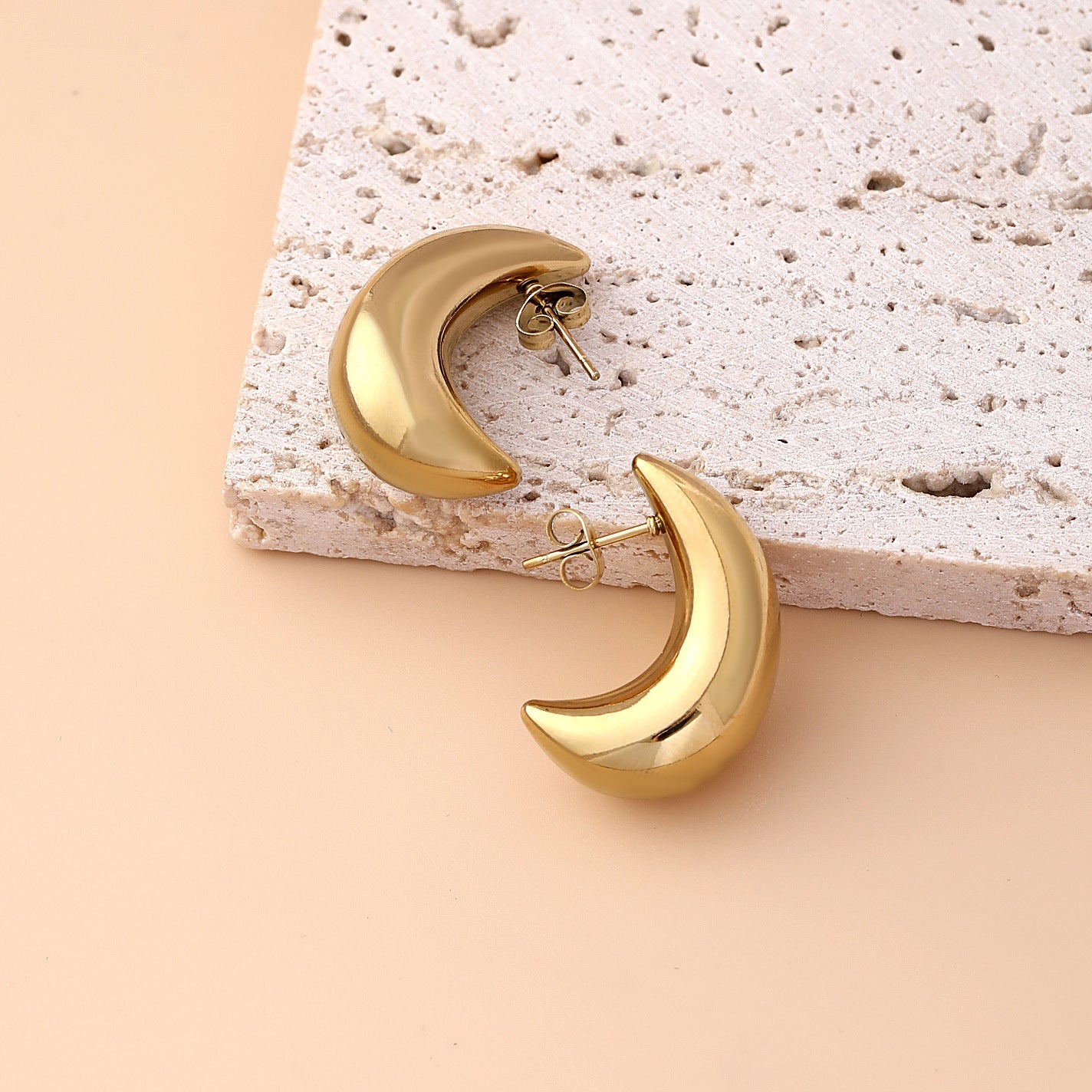 Wholesale Crescent Half Circle Hollow Earrings Smooth Geometric Stainless Steel Earrings ACC-ES-MeiWeite002