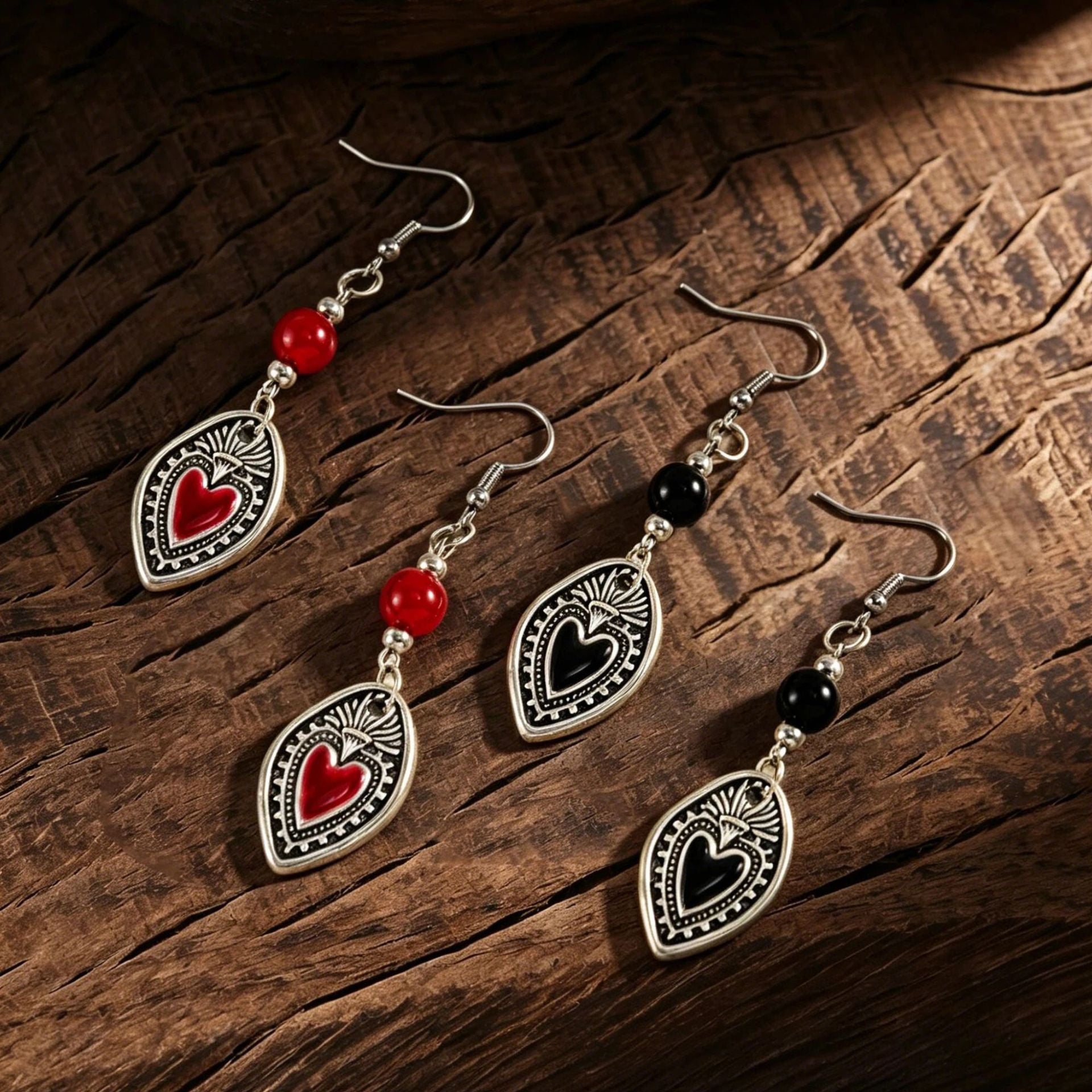 Wholesale Cross-border European and American style retro shield and heart earrings for women,  high-end alloy heart ear clips,  vintage style niche design