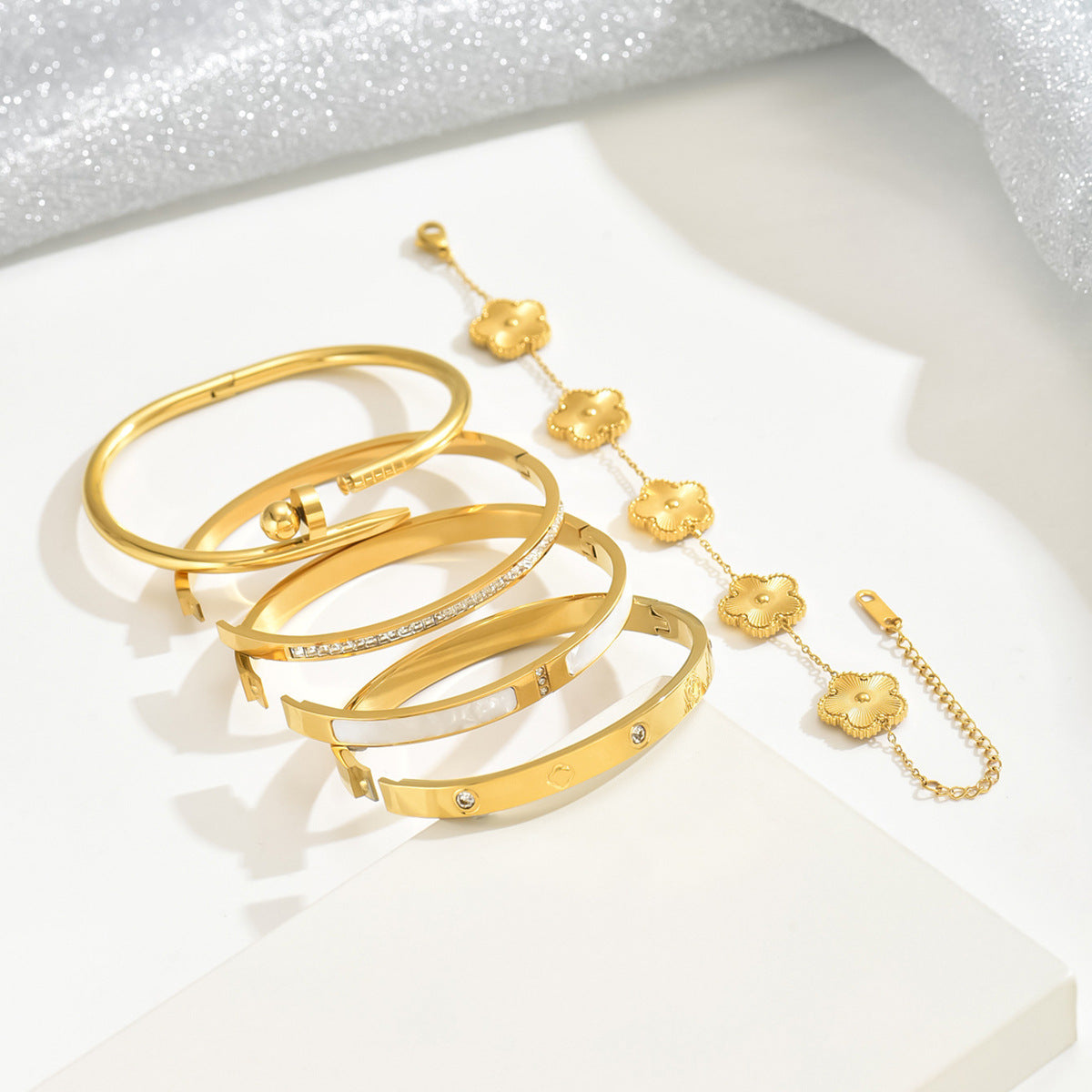 Wholesale Gold Electroplated Titanium Steel Four-Leaf Clover Bracelet Set – Fashion Accessory Gift