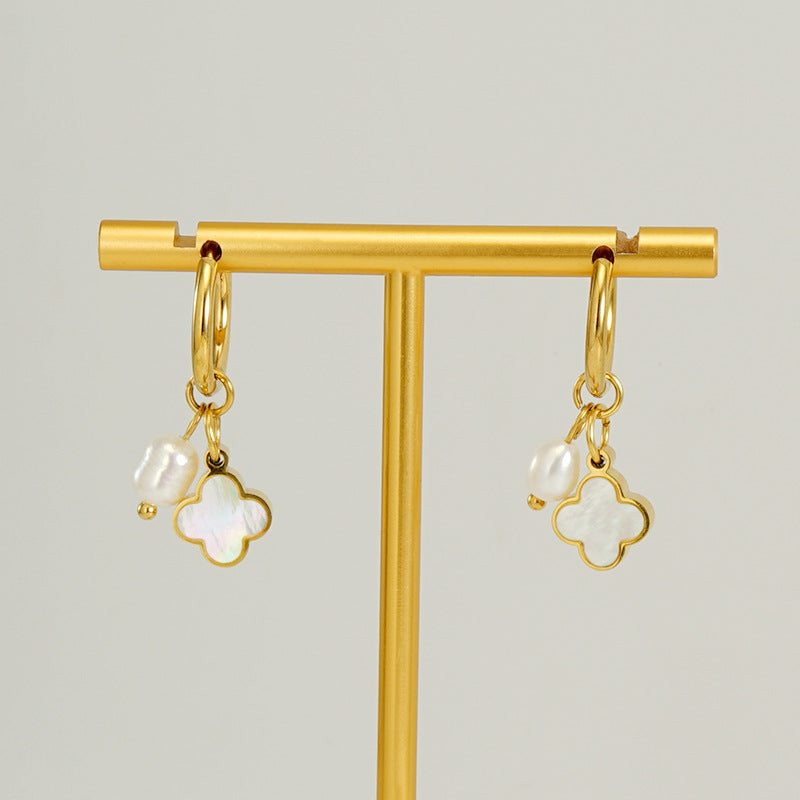 Wholesale Stainless steel man-made pearl flower earrings