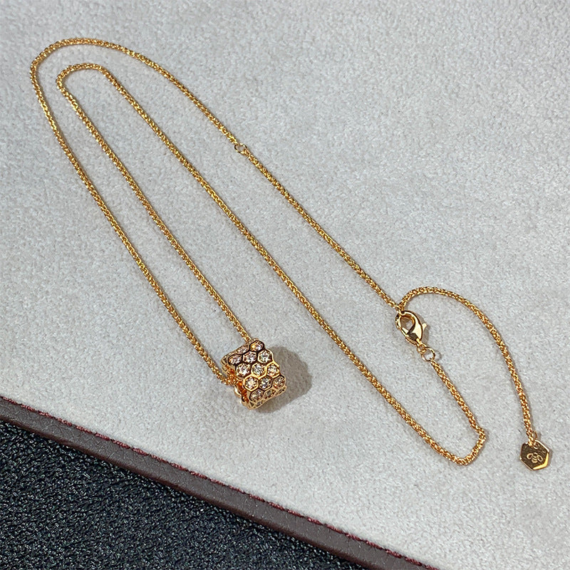 Wholesale V gold carved round honeycomb type wheat necklace