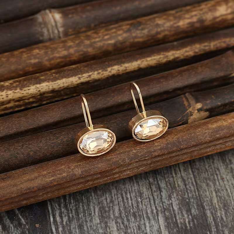 Wholesale French Fashion Pearl Square Pleated Earrings Light Luxury Style Fashion Accessory for Gift and Party Wear