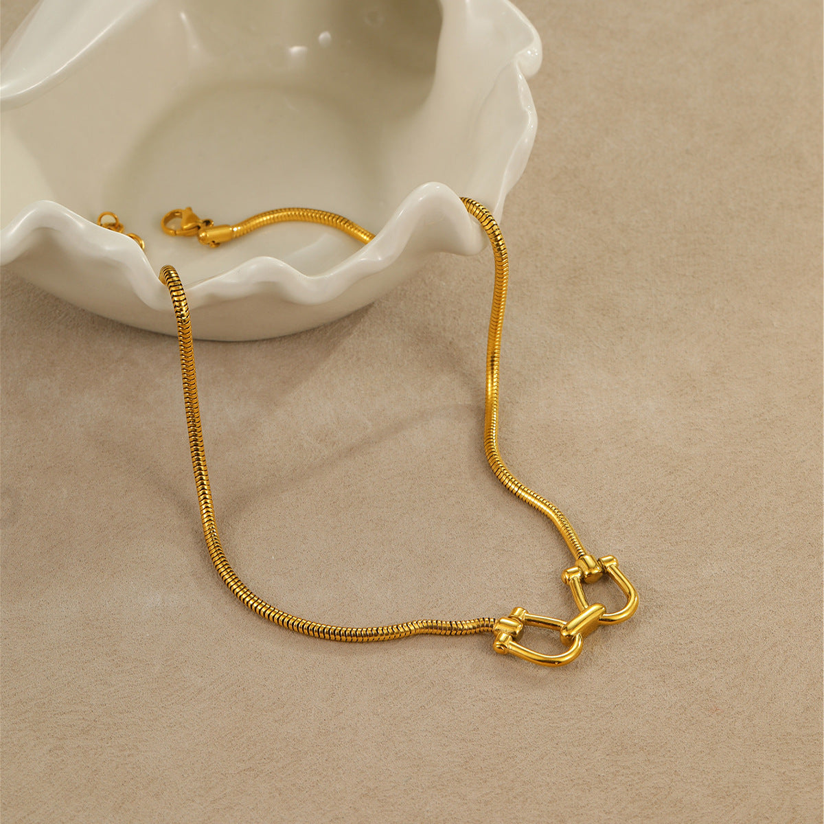 Wholesale Stainless steel necklace with 18K gold plated snake bone clavicle necklace