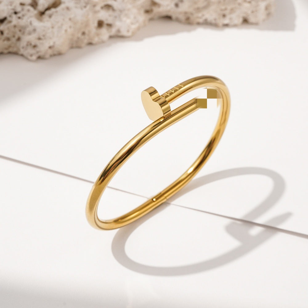 Wholesale 18K Gold Plated Stainless Steel d Nail Bangle Bracelet For Women Stylish Open Cuff Everyday Fashion Accessory Gift