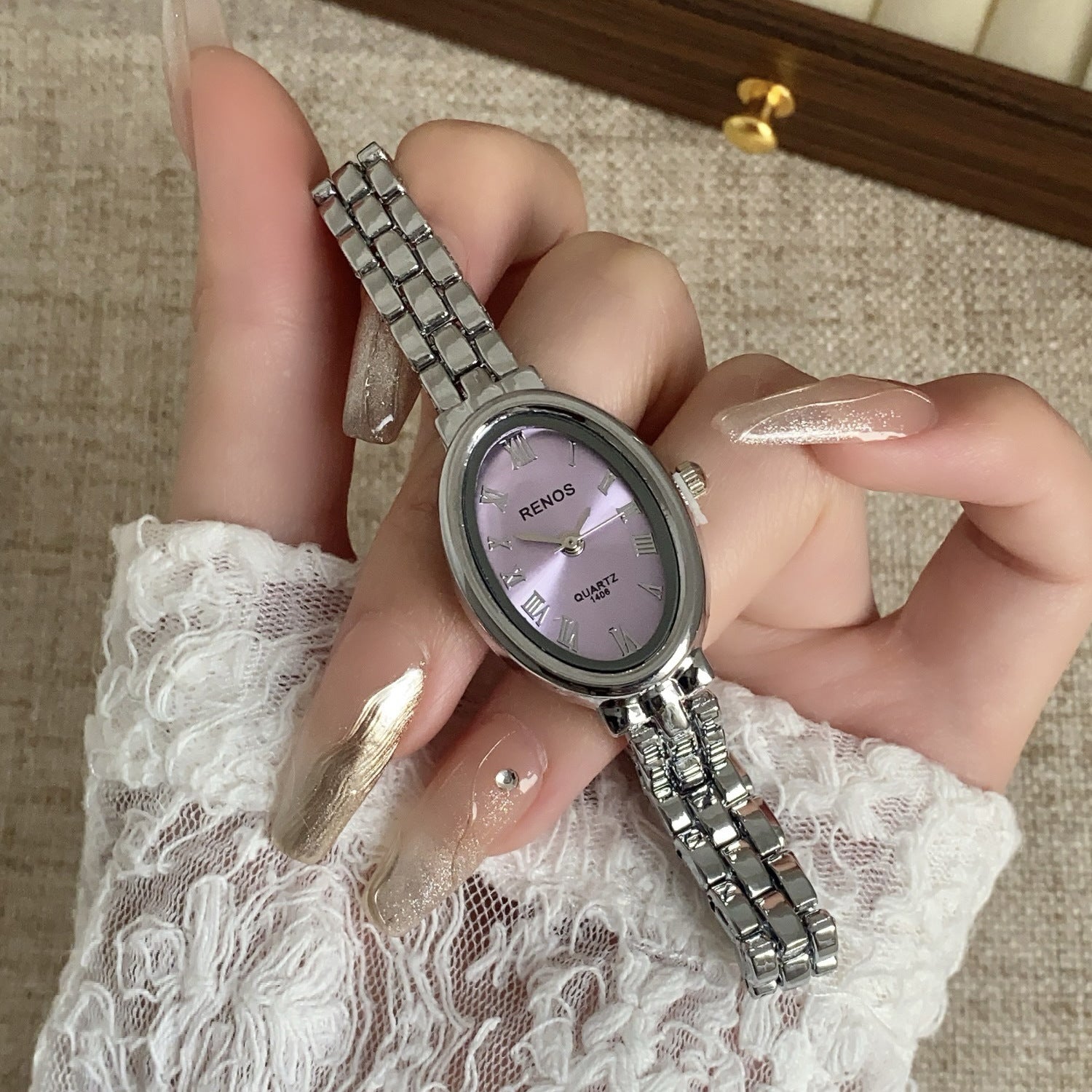 Wholesale Stylish Oval Classic Retro Women S Quartz Watch Everyday Fashion Accessory