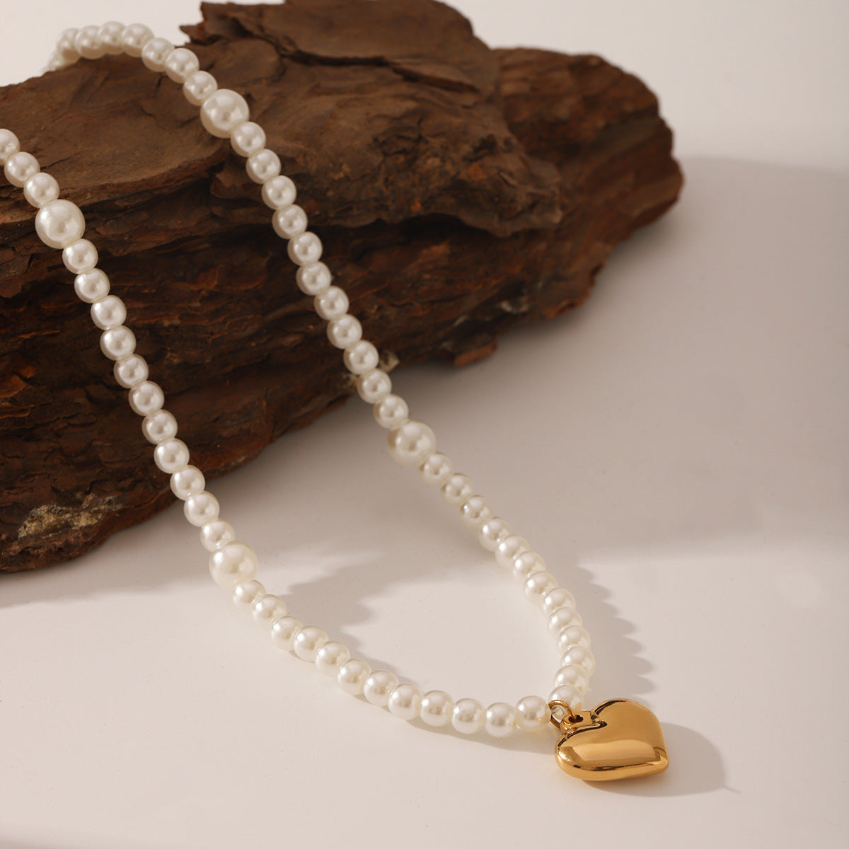 Wholesale  Ladies  Light Luxury All-match Love Pendant Necklace