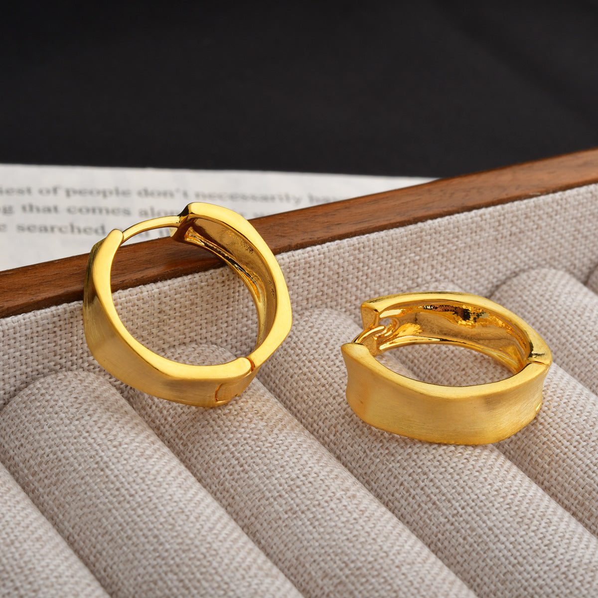 Wholesale Personalized Brushed Asymmetrical Round Earrings
