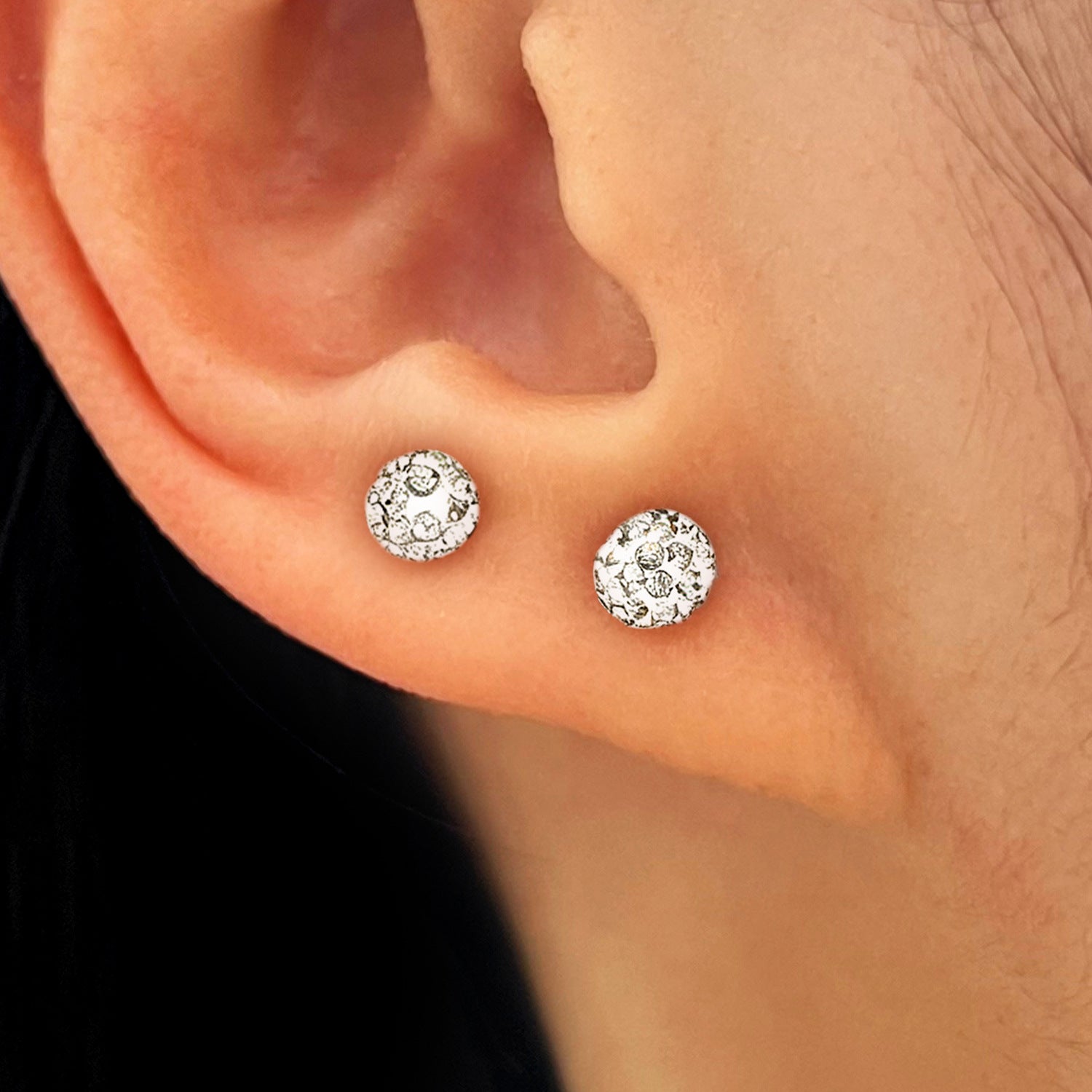 Wholesale Alloy Electroplated Screw Back Stud Earrings Spiral Ball Geometric Design For Women Stylish Jewelry Accessory