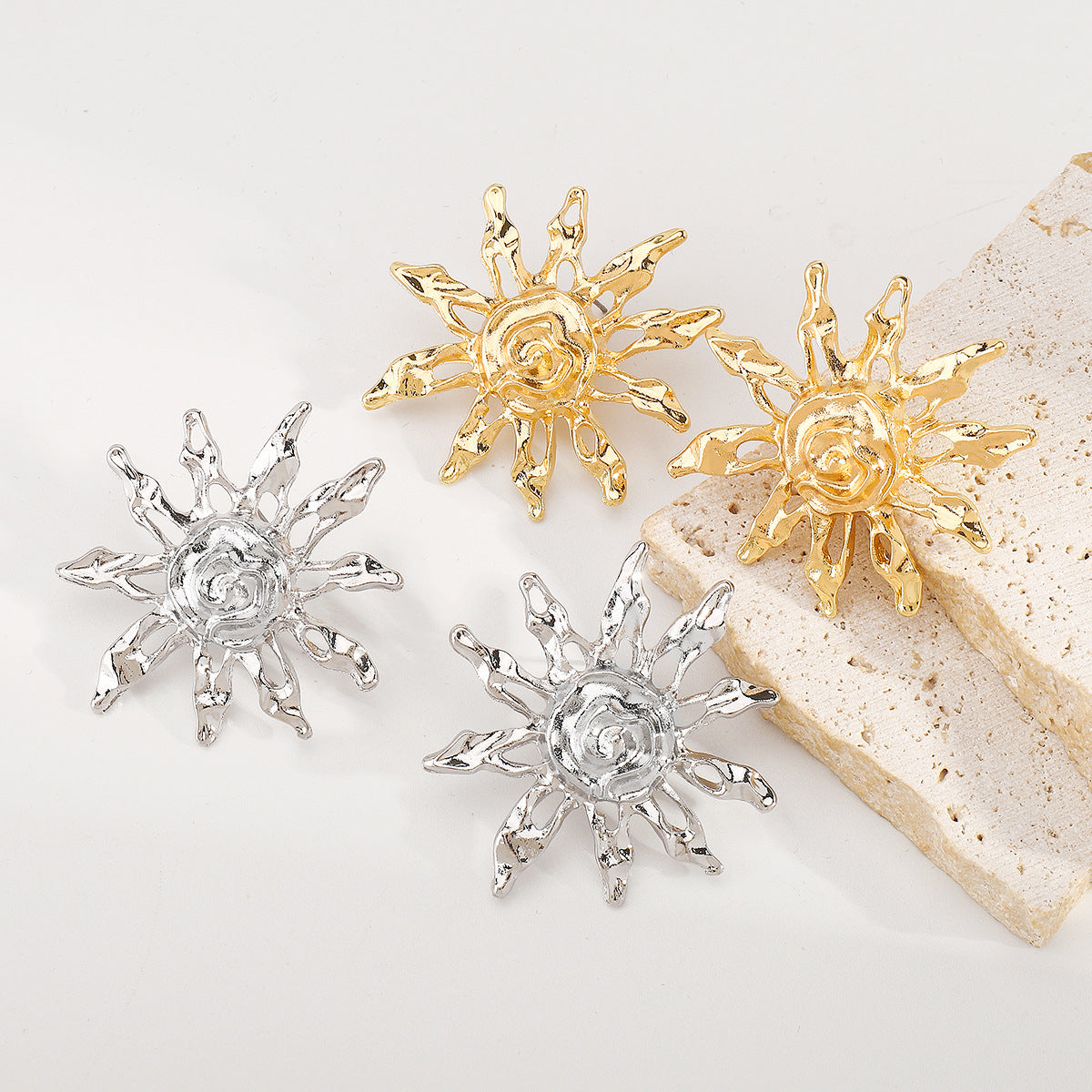 Wholesale  exaggerated sunflower hollow earrings design geometric earrings