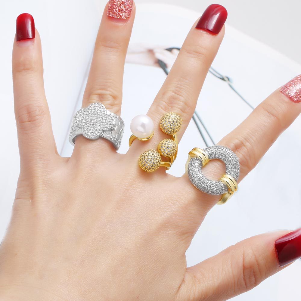 Wholesale pearl four-leaf clover open full zircon copper plated 18k gold ring