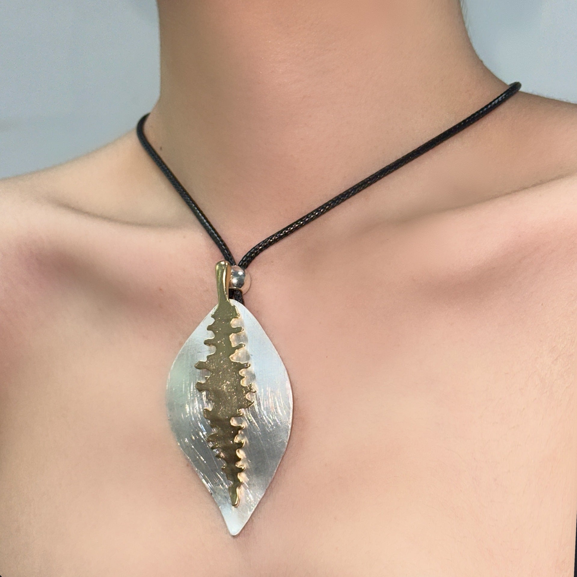 Wholesale Irregular pendant brushed long necklace