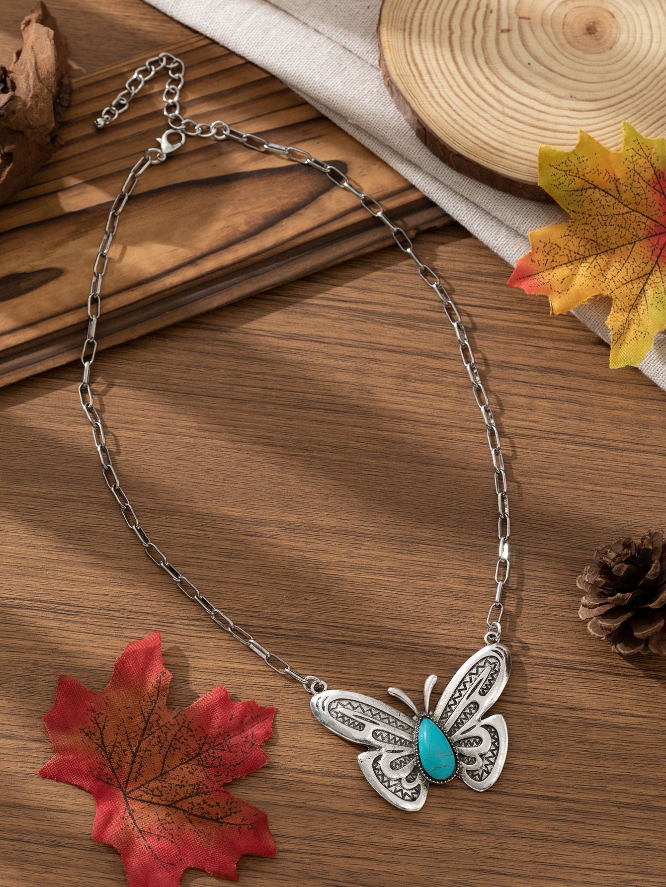 Wholesale Ethnic Style Butterfly Pendant Necklace Turquoise Alloy Fashion Accessory