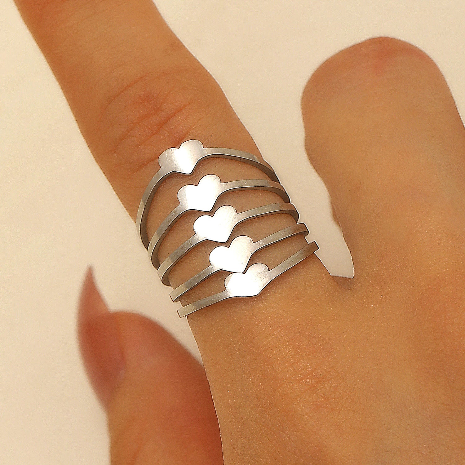 Anello in acciaio inossidabile con modello di intaglio cavo all'ingrosso