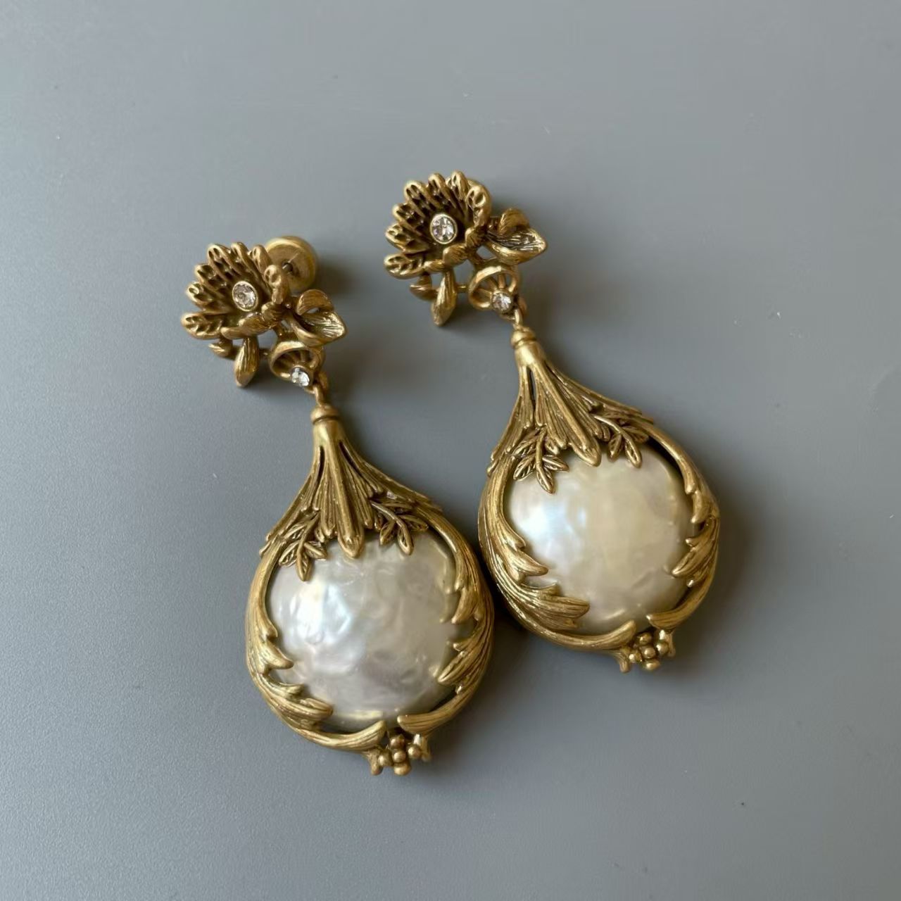 Wholesale Vintage Court Style Flower Resin Necklace Earring Set Trendy Party Fashion Accessory For Resale