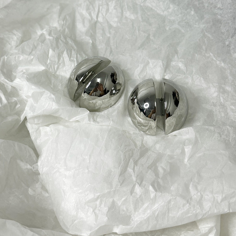 Wholesale retro luxury  split ball glossy earrings