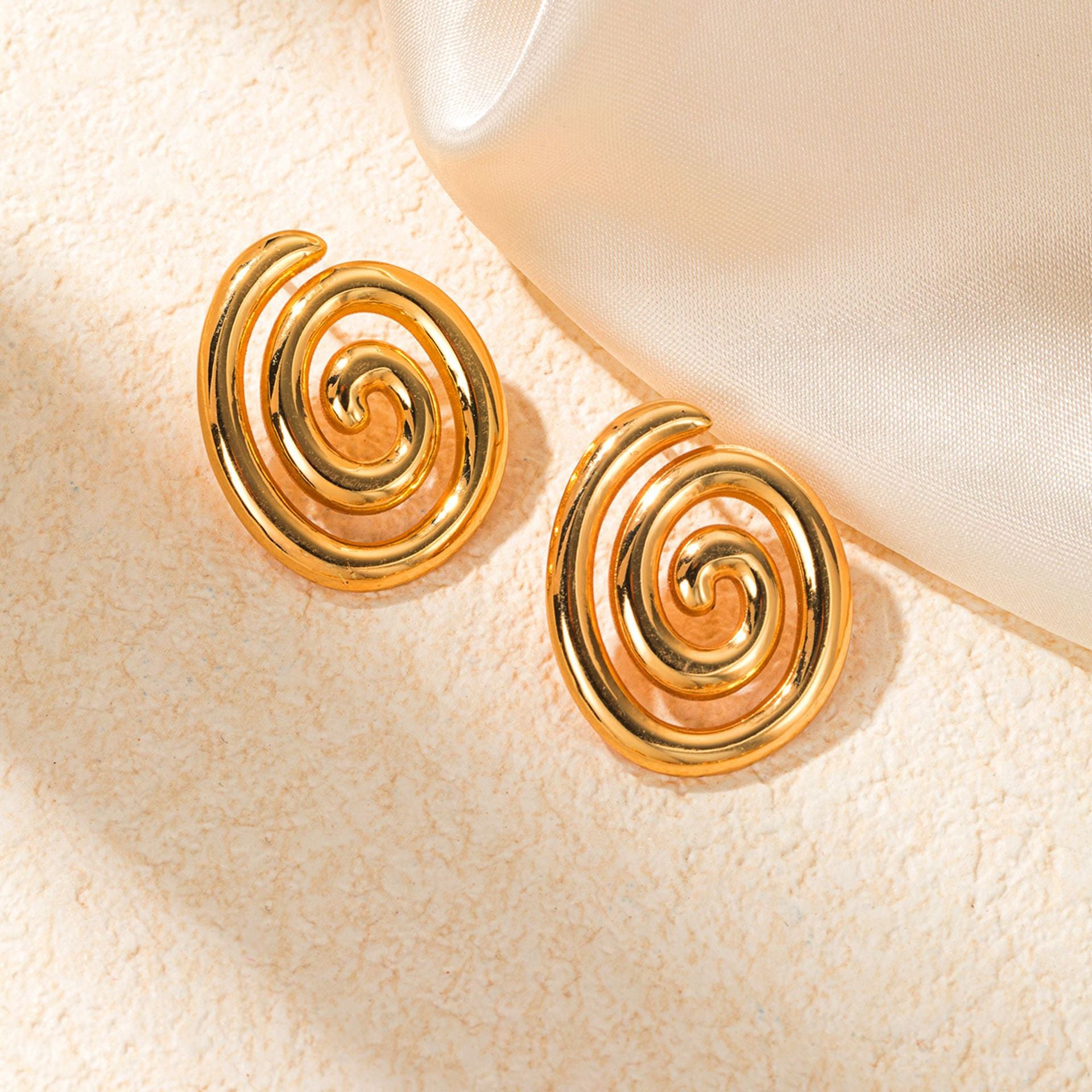 Wholesale  titanium steel metal feeling retro versatile  earrings