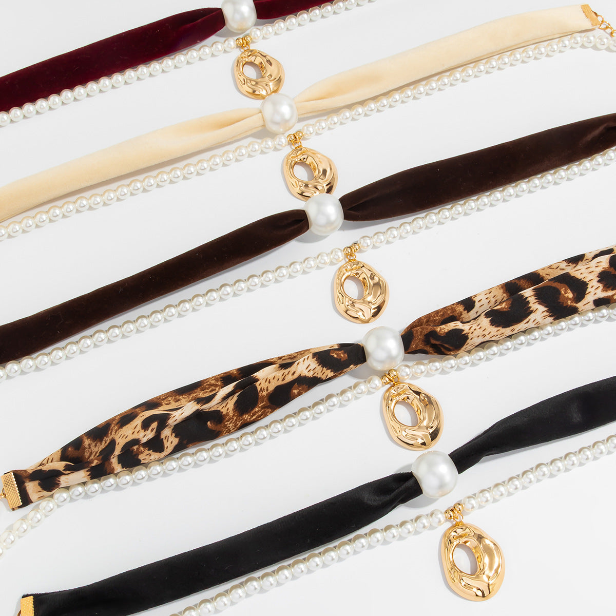 Wholesale Retro Leopard Print Velvet Stacking Necklace