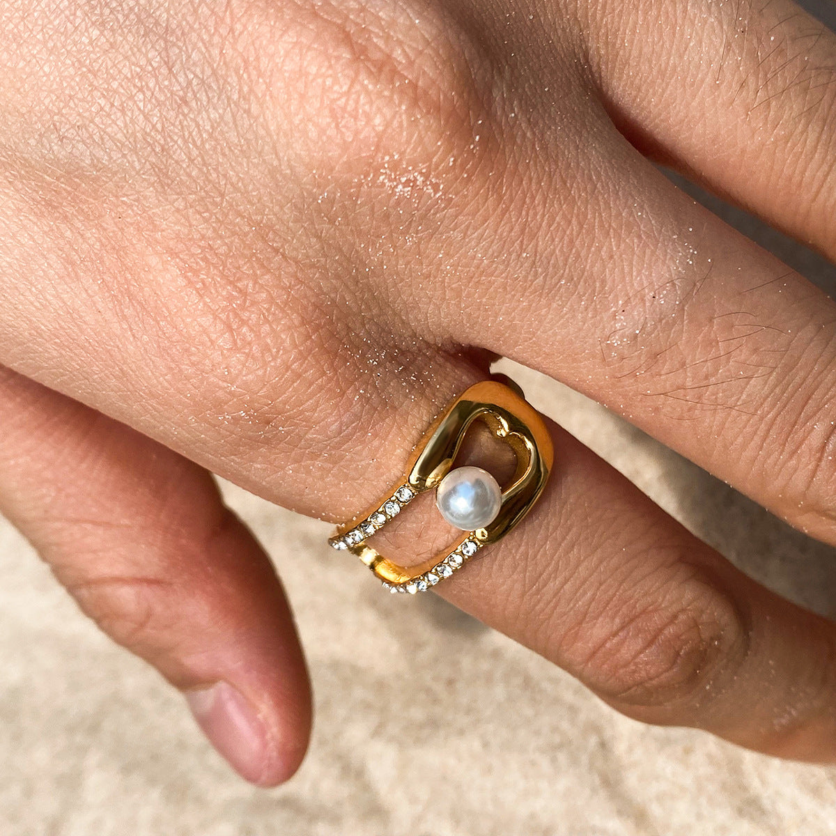 Wholesale 18K Gold Stainless Steel Pearl Ring with White Diamond