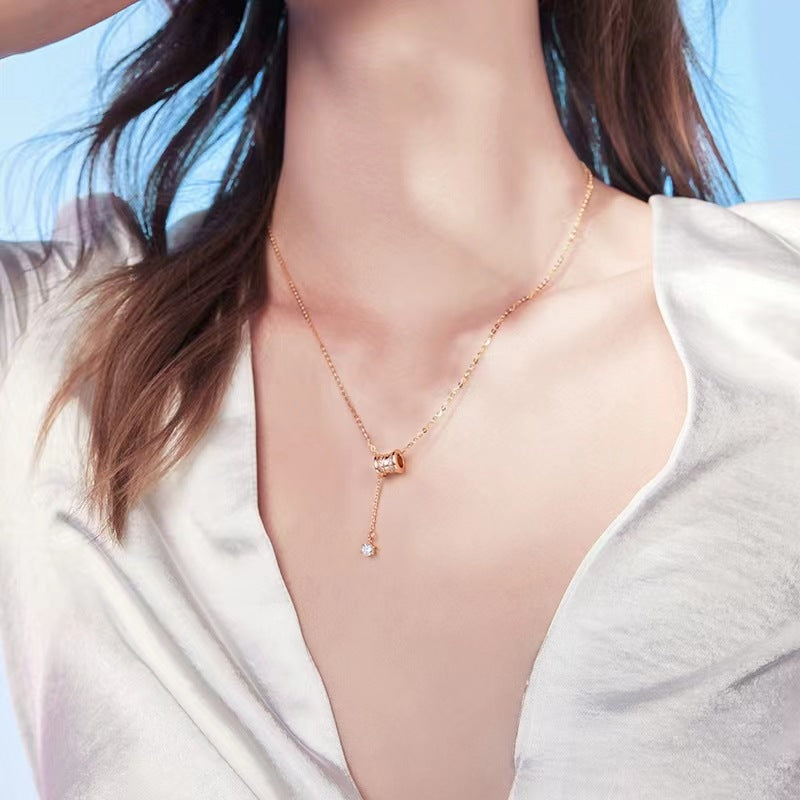 Wholesale Small Man Waist Necklace Women' s Internet Celebrity Same Style Simple Fashion Transfer Bead Pendant Elegant Light Luxury Niche Collarbone Chain