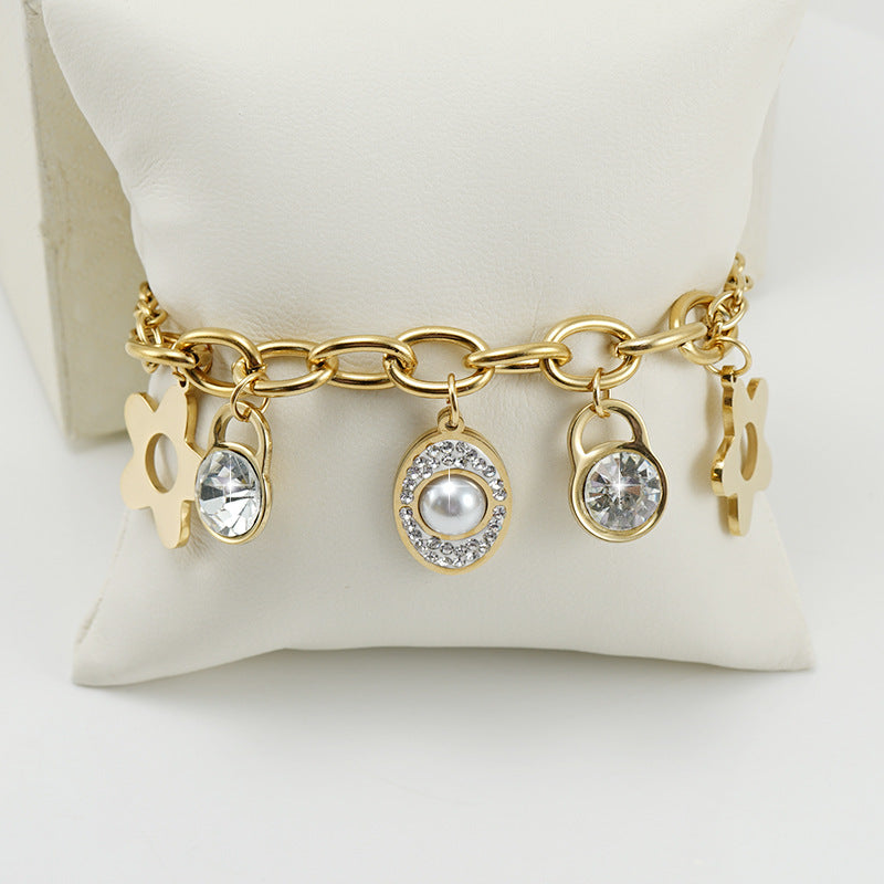 Wholesale 18K Diamond Titanium Steel Four-leaf Clover Bracelets ACC-BT-ZhongXin001