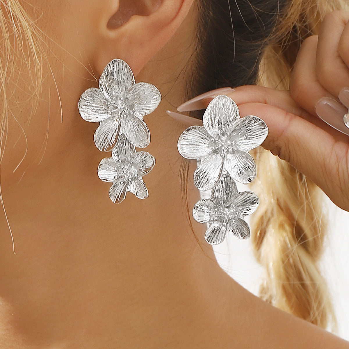 Wholesale Simple Metal Style Earrings Retro Flower Necklace Niche All-match Ring