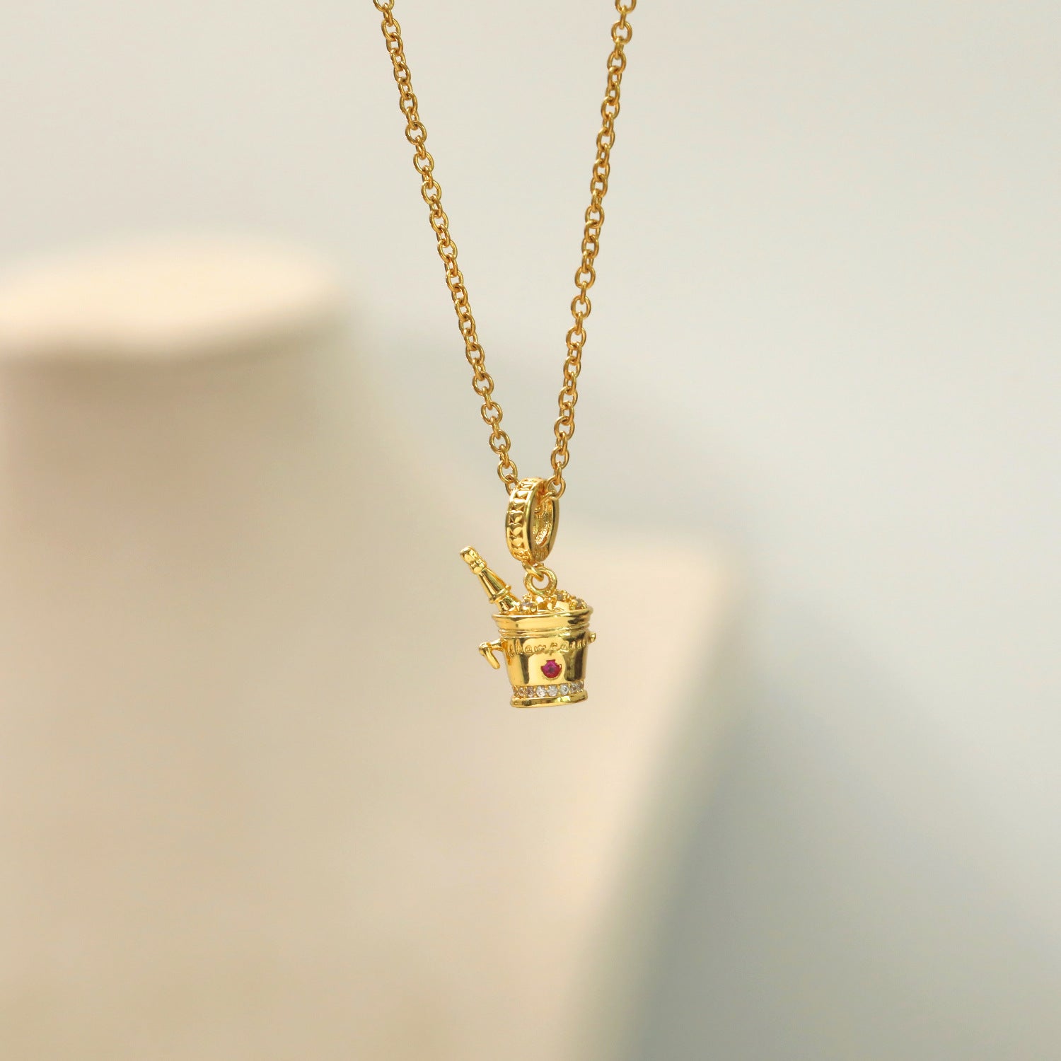 Wholesale Color Ocean Series Gold Plated Red Resin Sweater Chain