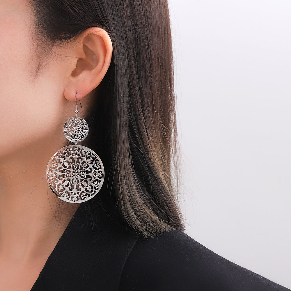 Wholesale Retro Hollow Out Gold Tone Round Metal Disc Earrings Chic Carved Jewelry Accessory