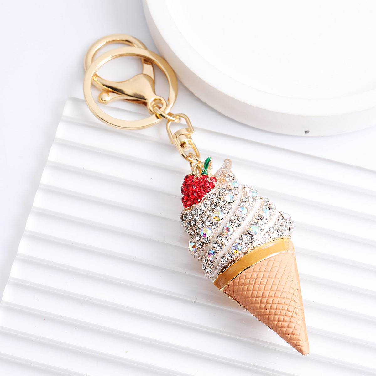 Wholesale Trendy Rhinestone Strawberry Ice Cream Keychain Cute Cartoon Bag Charm Car Accessory Gift