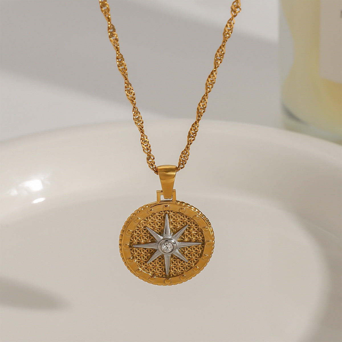 Wholesale 18k gold stainless steel gold and silver color matching stars round pendant necklaces