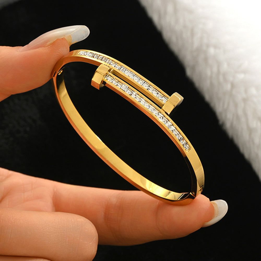 Wholesale Titanium Steel Four Leaf Clover Bracelet Fashion Accessory for Women Everyday Wear