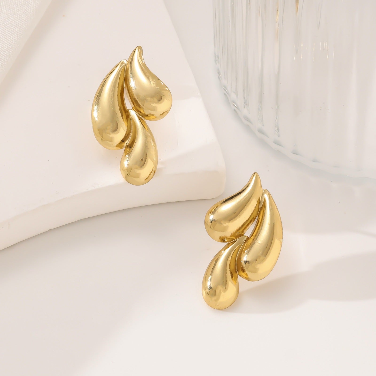 Wholesale Luxury Stainless Steel Heart and Flower Earrings