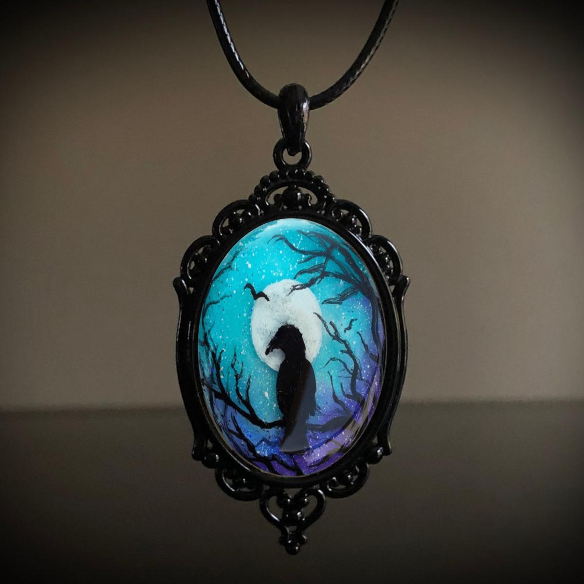 Wholesale Alloy Electroplated Gothic Crow Forest Pendant Necklace,  Trendy Jewelry Accessory for Gift Boutique