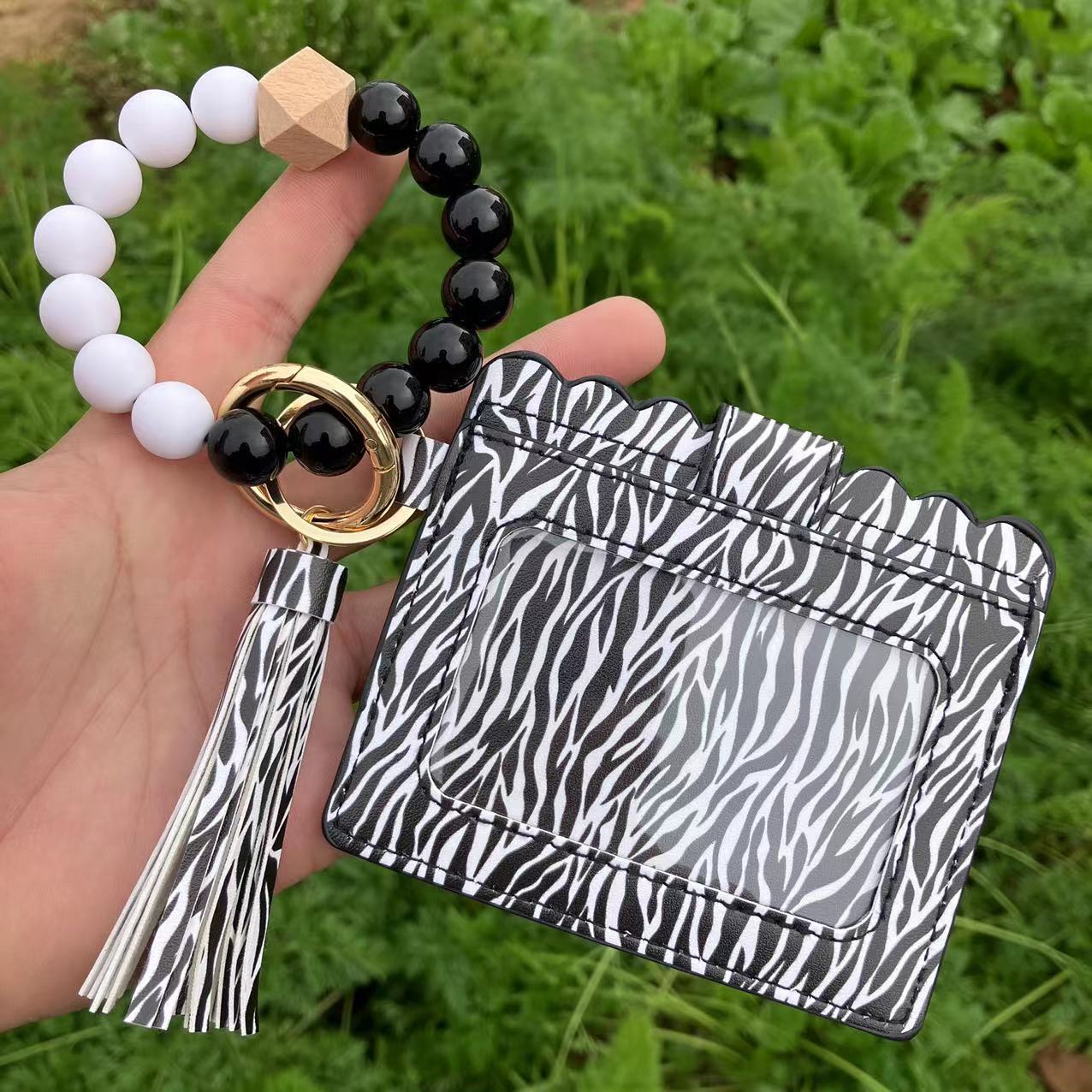 Wholesale Leopard Plaid Western Style Card Holder Silicone Beaded Wristlet Keychain ACC-KC-QiuXue011