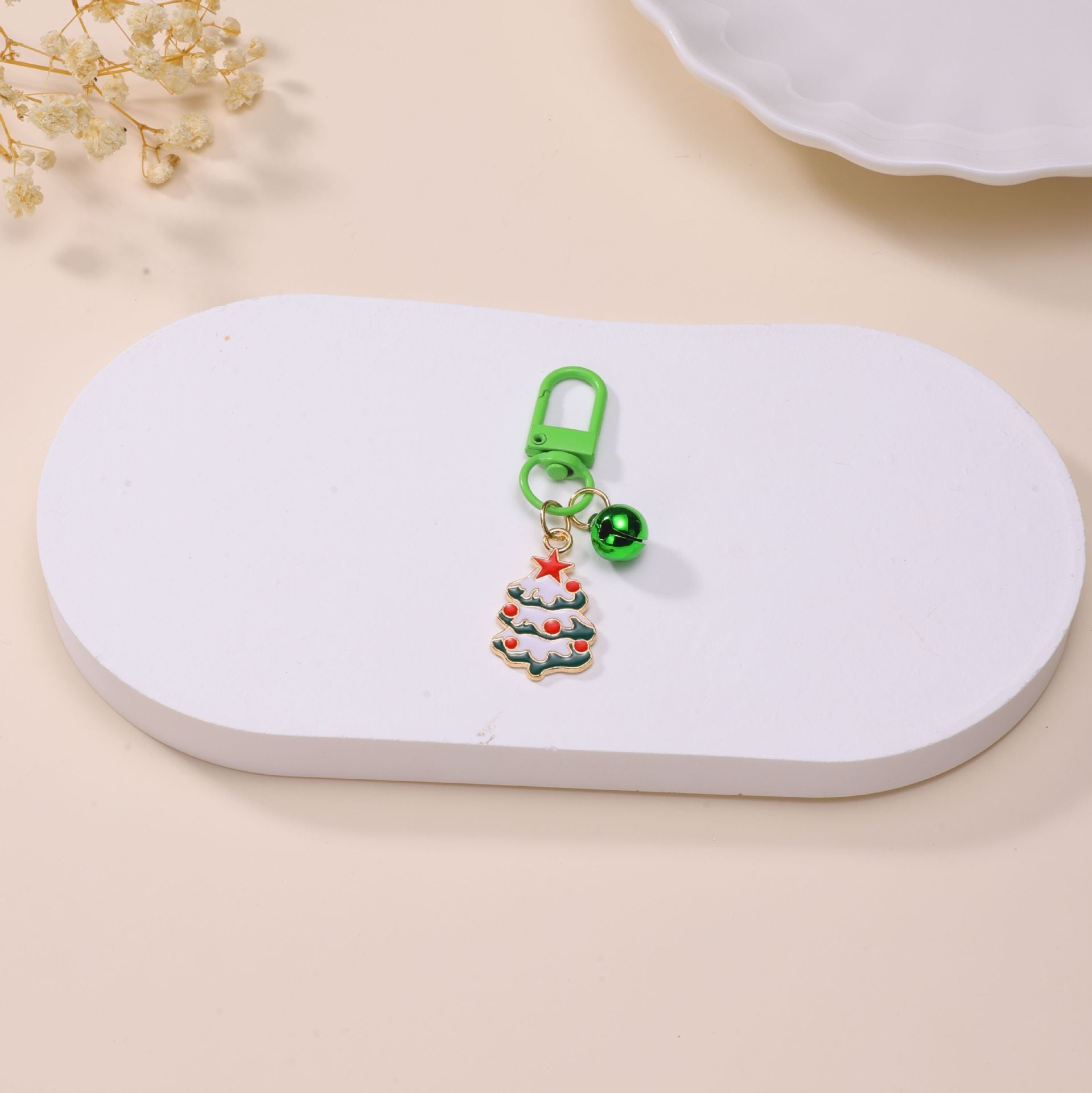 Wholesale Christmas cartoon bell old man snowflake keychain