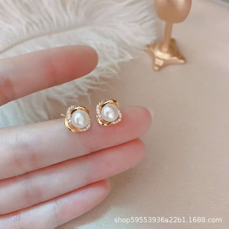 Wholesale Fairy Wind Style Square Earrings Fashion Accessory for Women
