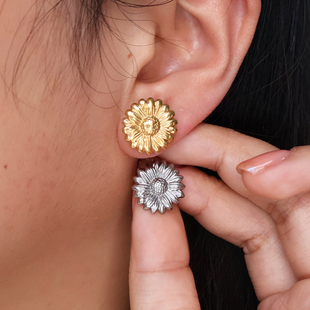 Wholesale stainless steel daisy earrings  geometric round flower petal earrings