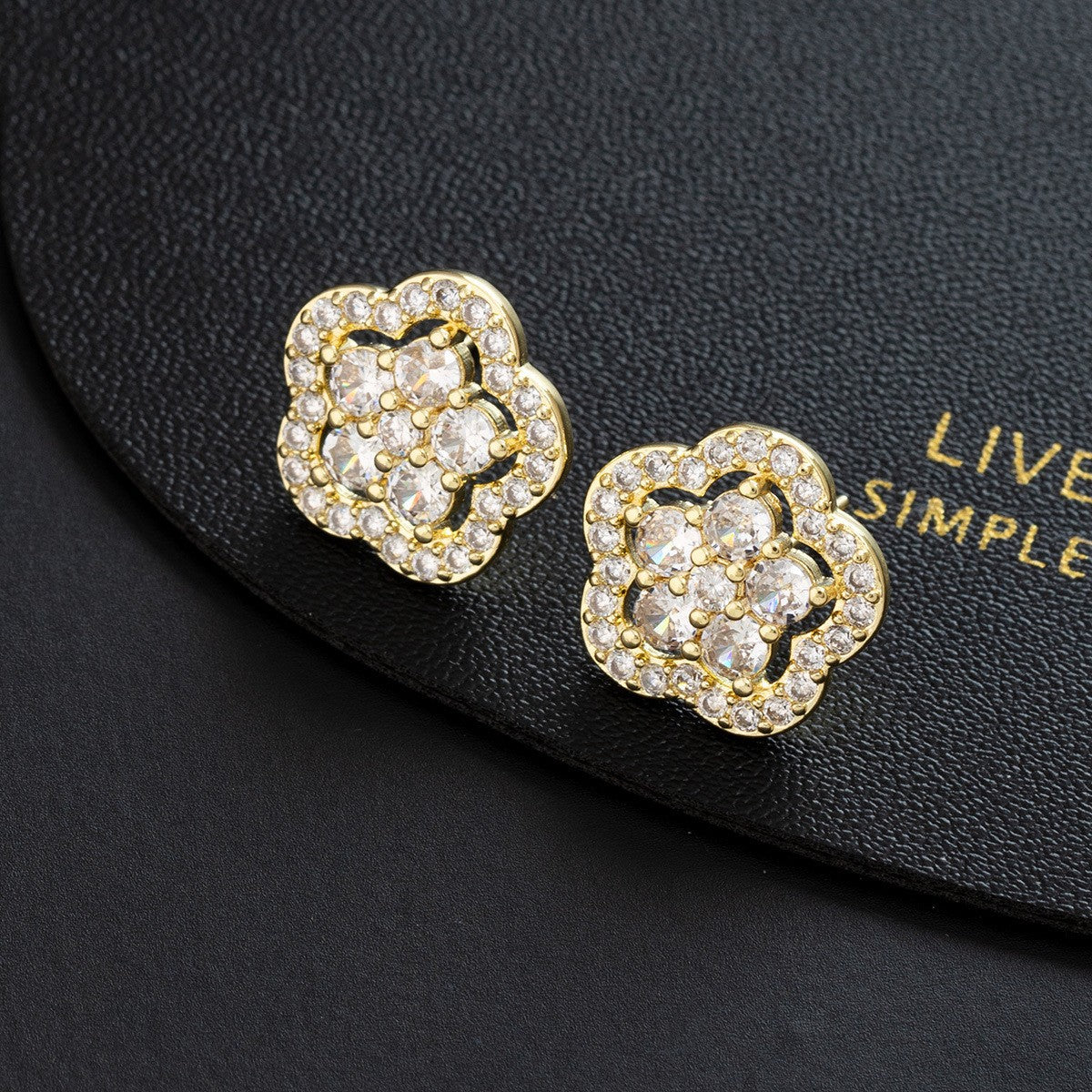 Wholesale Copper Electroplated Four Leaf Clover Flower Earrings For Women Korean Style Rhinestone Minimalist Design Fashion Accessory For Everyday Wear Or Gift