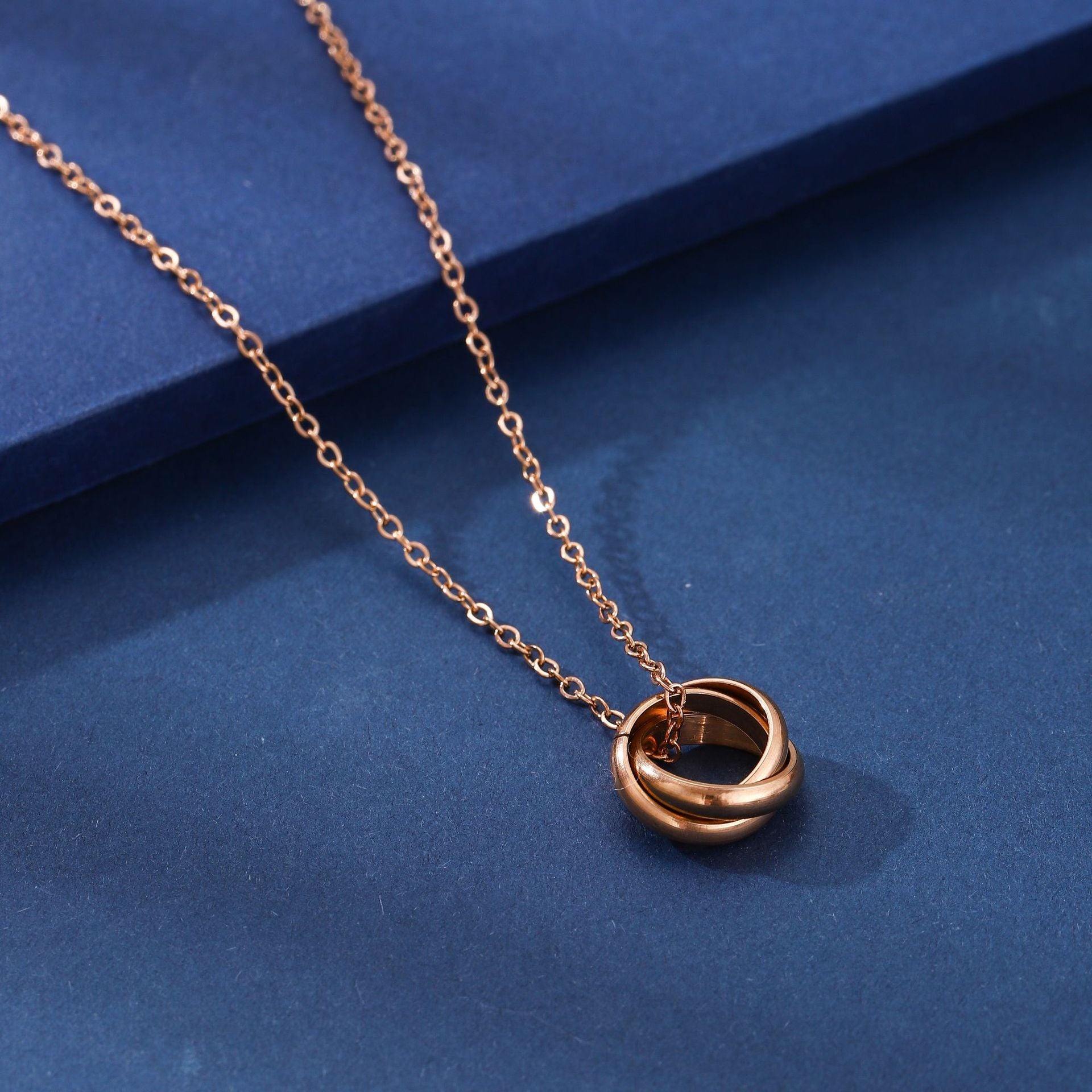 Wholesale Minimalist Three-Ring Möbius Loop Titanium Steel Clavicle Necklace