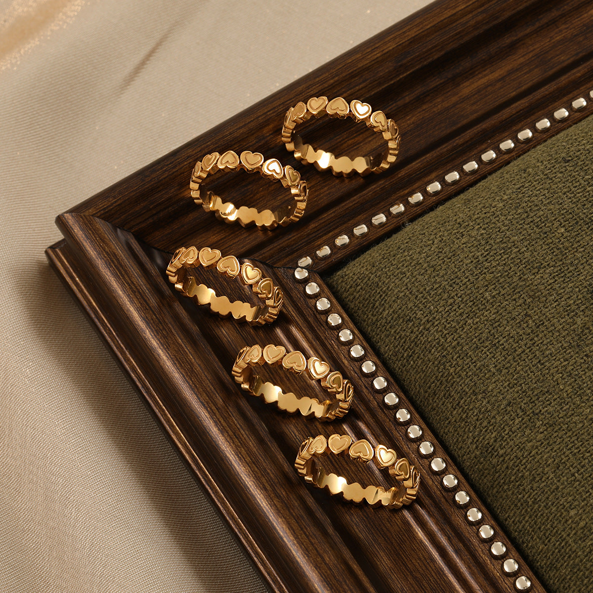 Wholesale heart-shaped titanium steel index finger ring